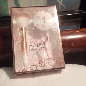 Make up set for women